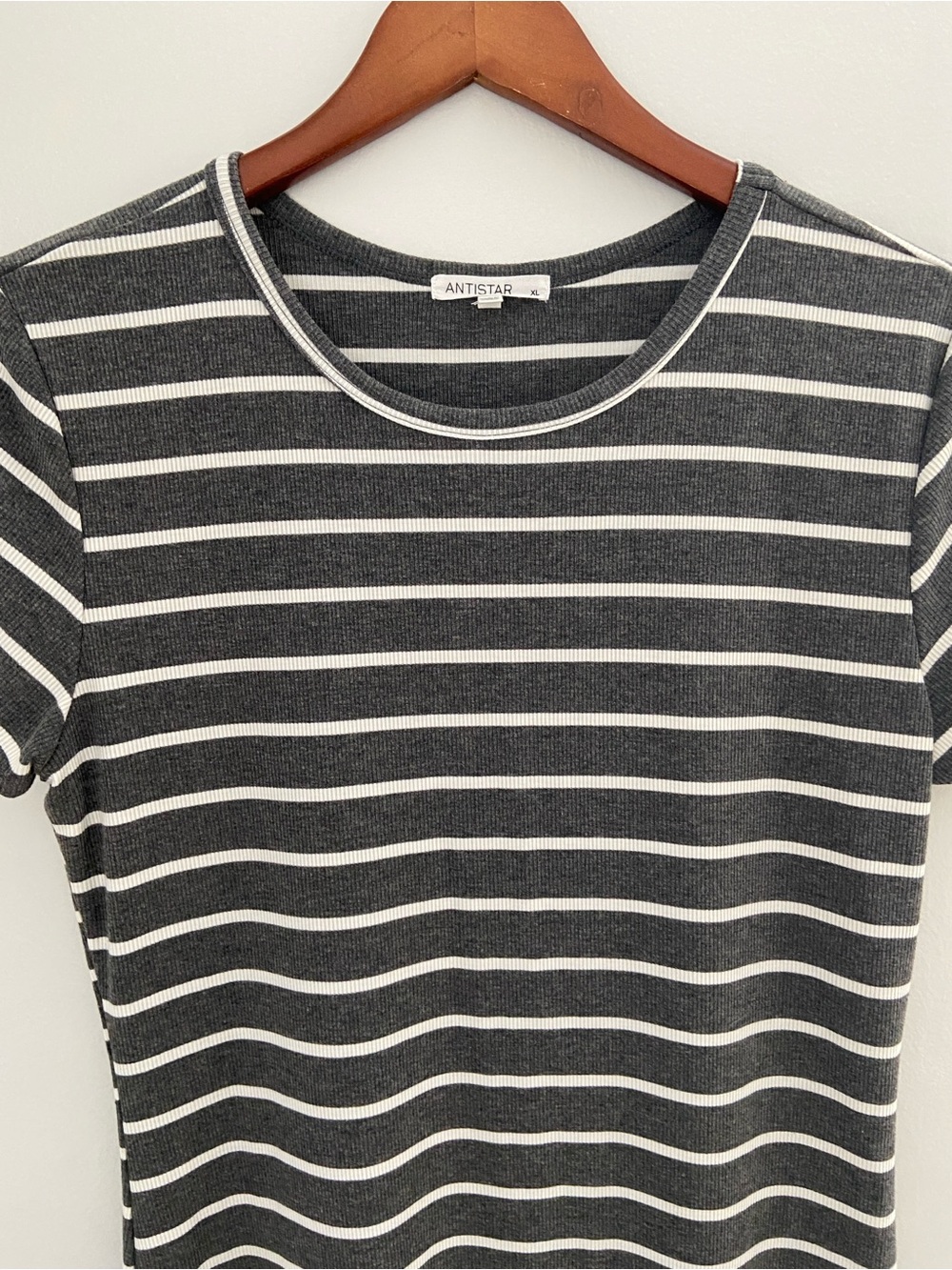 NWOT Striped T-Shirt Dress Grey White Short Sleeve Crew Neck Bodycon - Picture 3 of 13